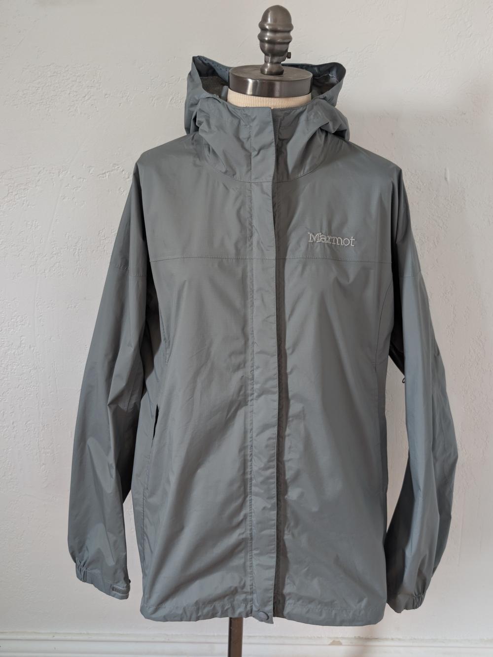 Marmot Men's Hooded Light Gray Rain Shell